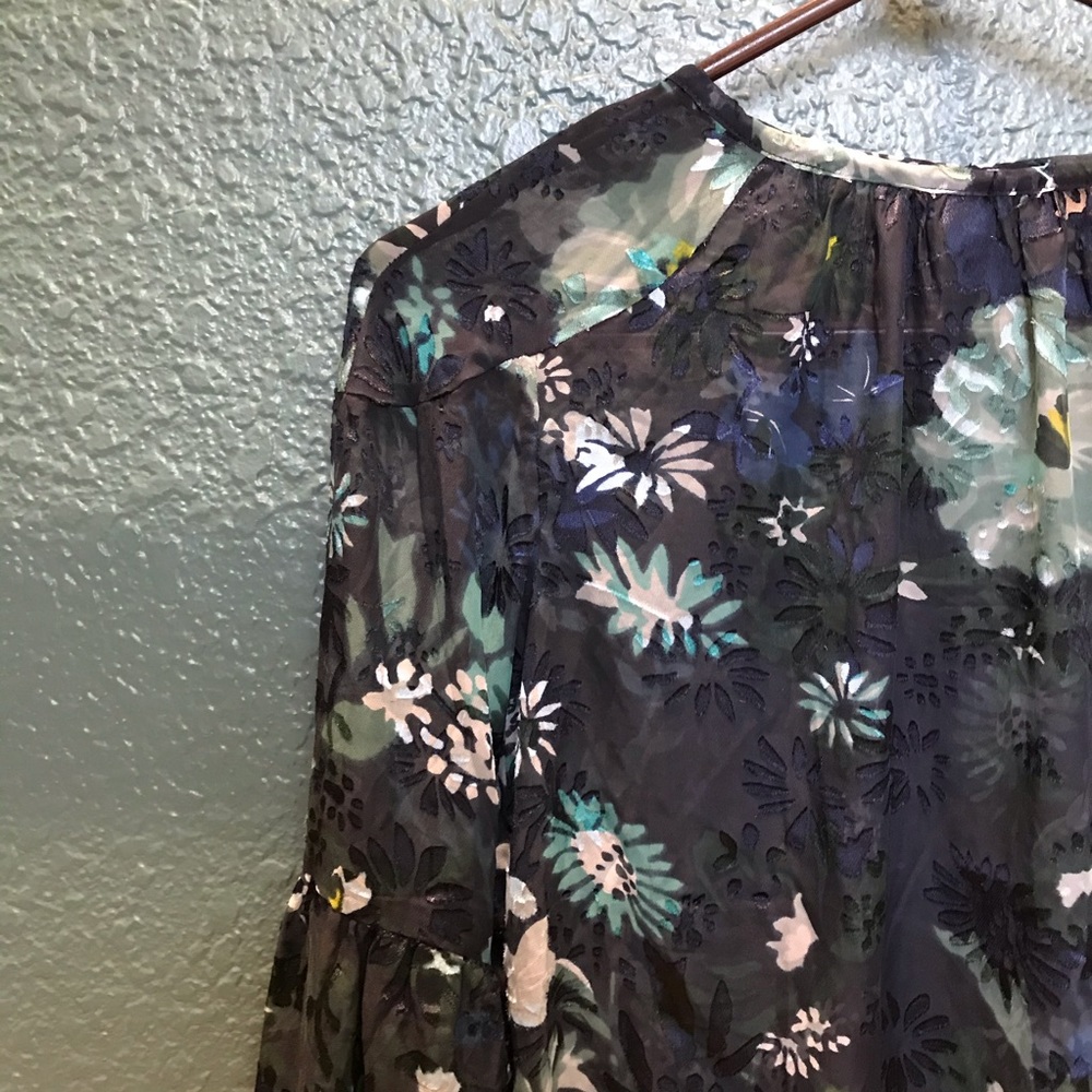 Loft Sheer Blouse - Picture 4 of 8